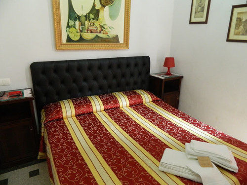 Crispi Bed & Breakfast 2*