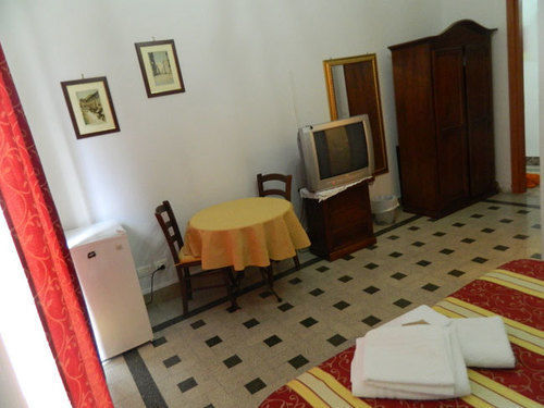 Bed & Breakfast Crispi 2*