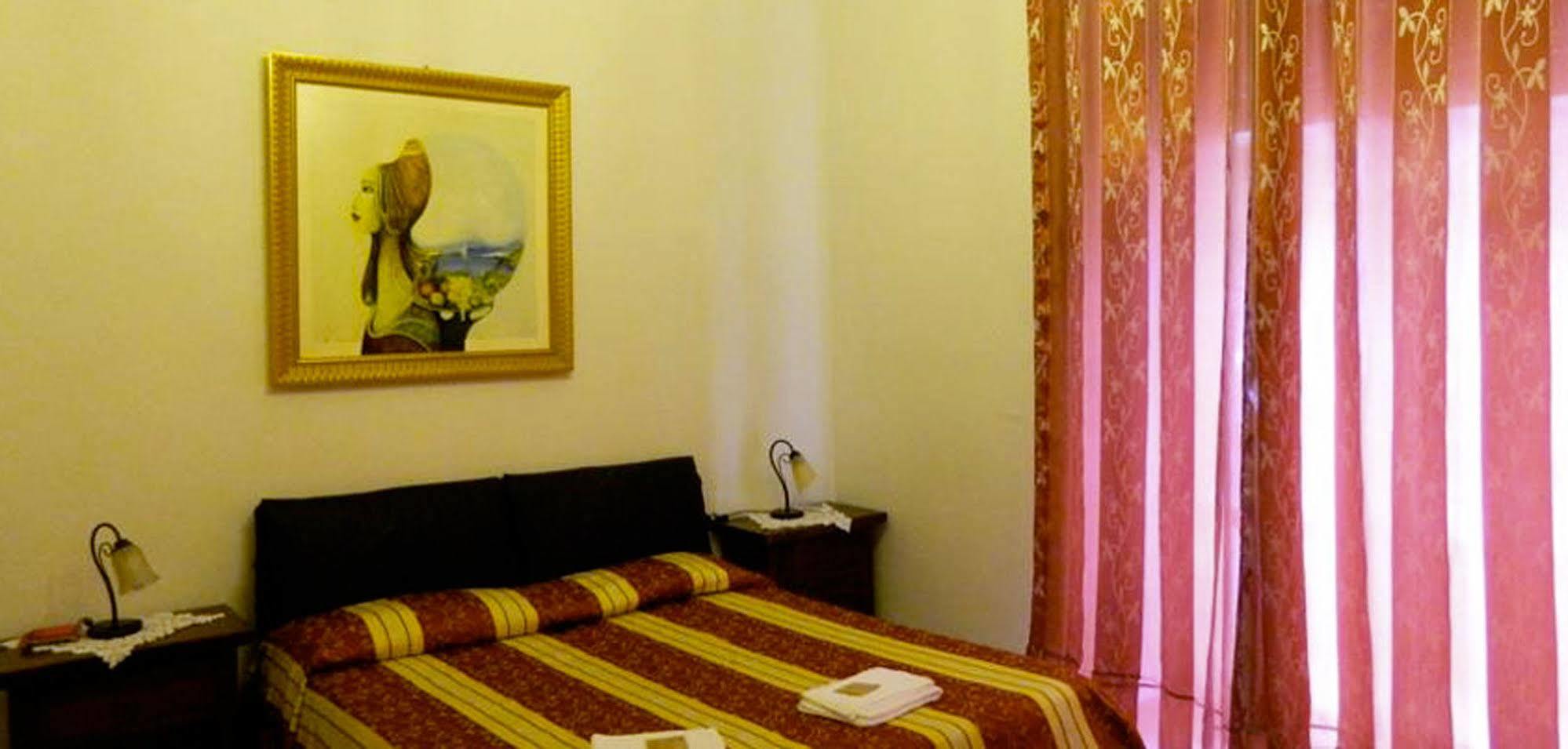 Crispi Bed & Breakfast 2*